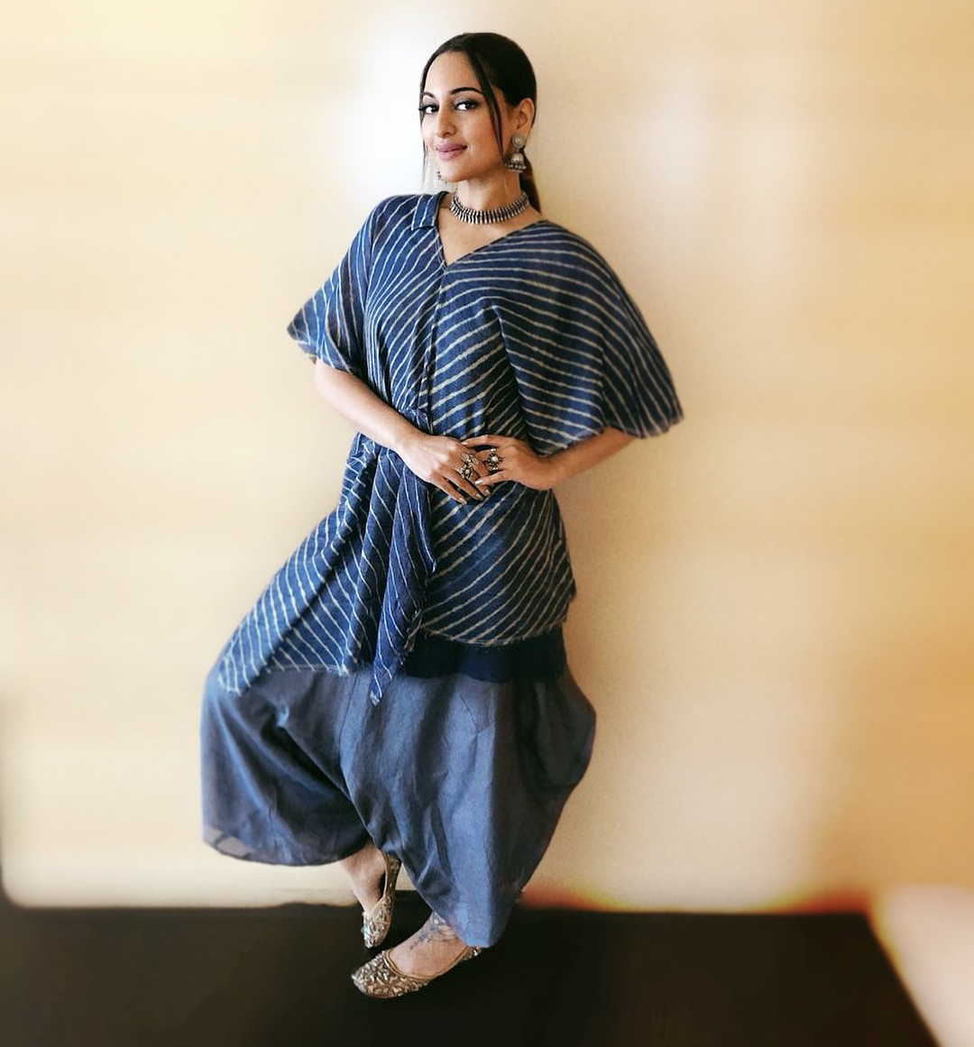 Designer Wrap Patiala Sonakshi Sinha's Dresses, Sarees, Lehenga, Jewellery & More