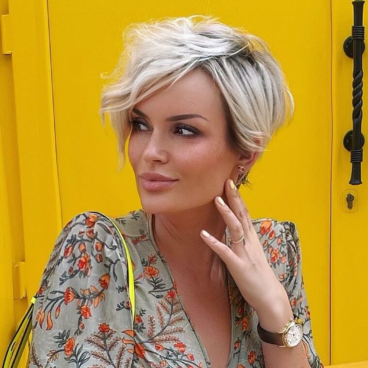 Ear Length Hairstyle for Women Wavy bob-cut hairstyle