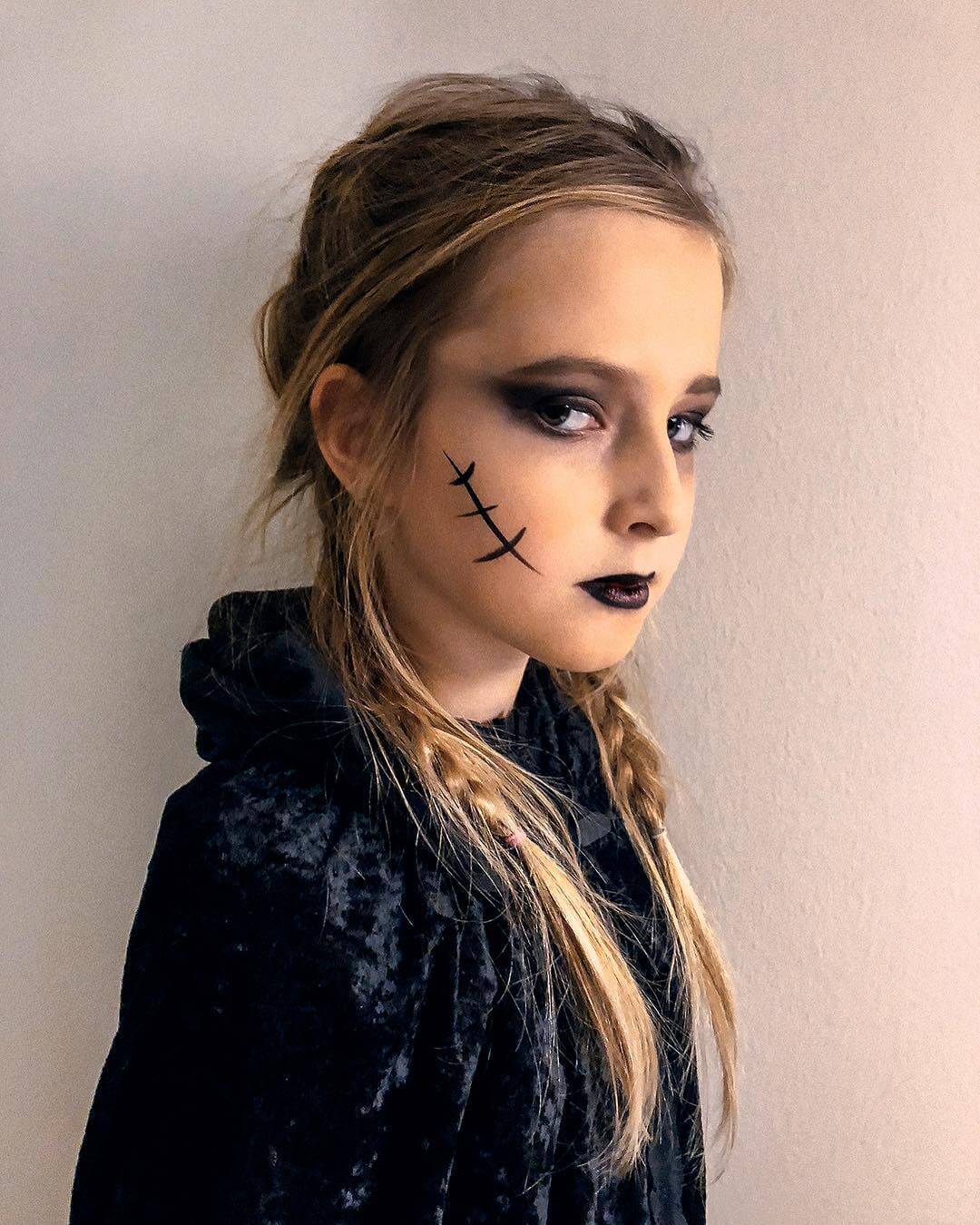Kid's Halloween Makeup Emo look for Halloween for kids
