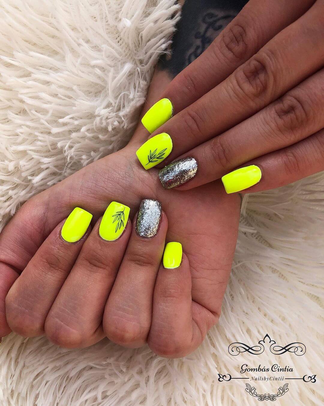 Neon and silver look like best friends