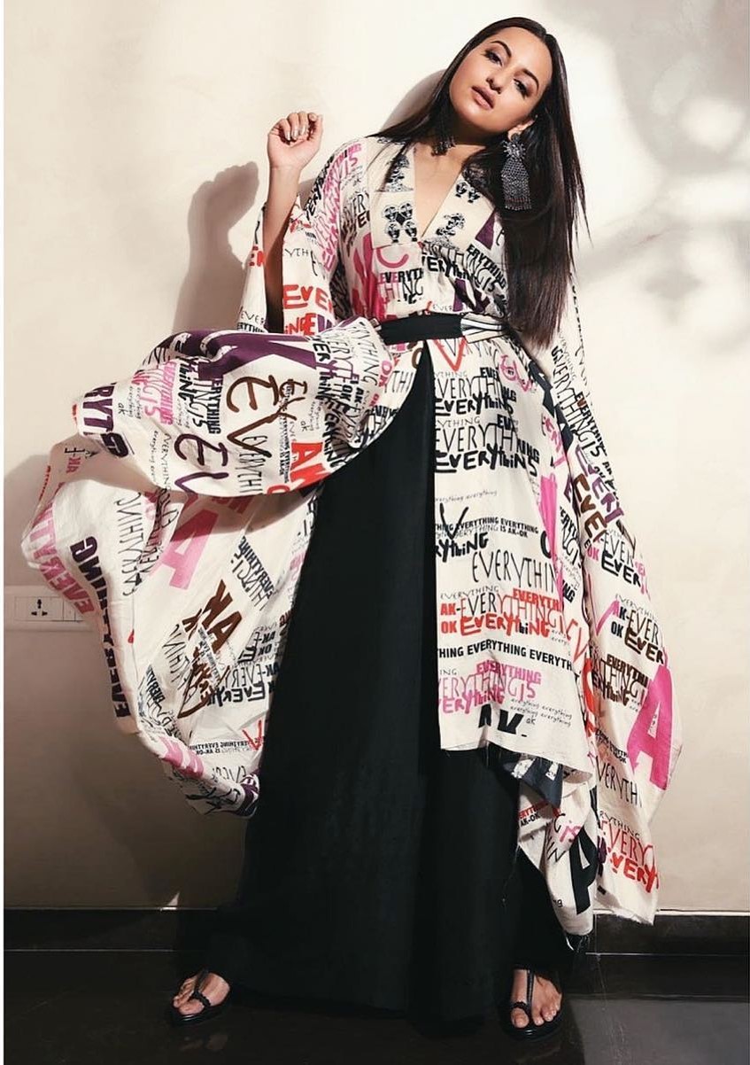 Sonakshi Sinha's Designer Dress With Paper Printed Kurti Dresses, Sarees, Lehenga, Jewellery & More