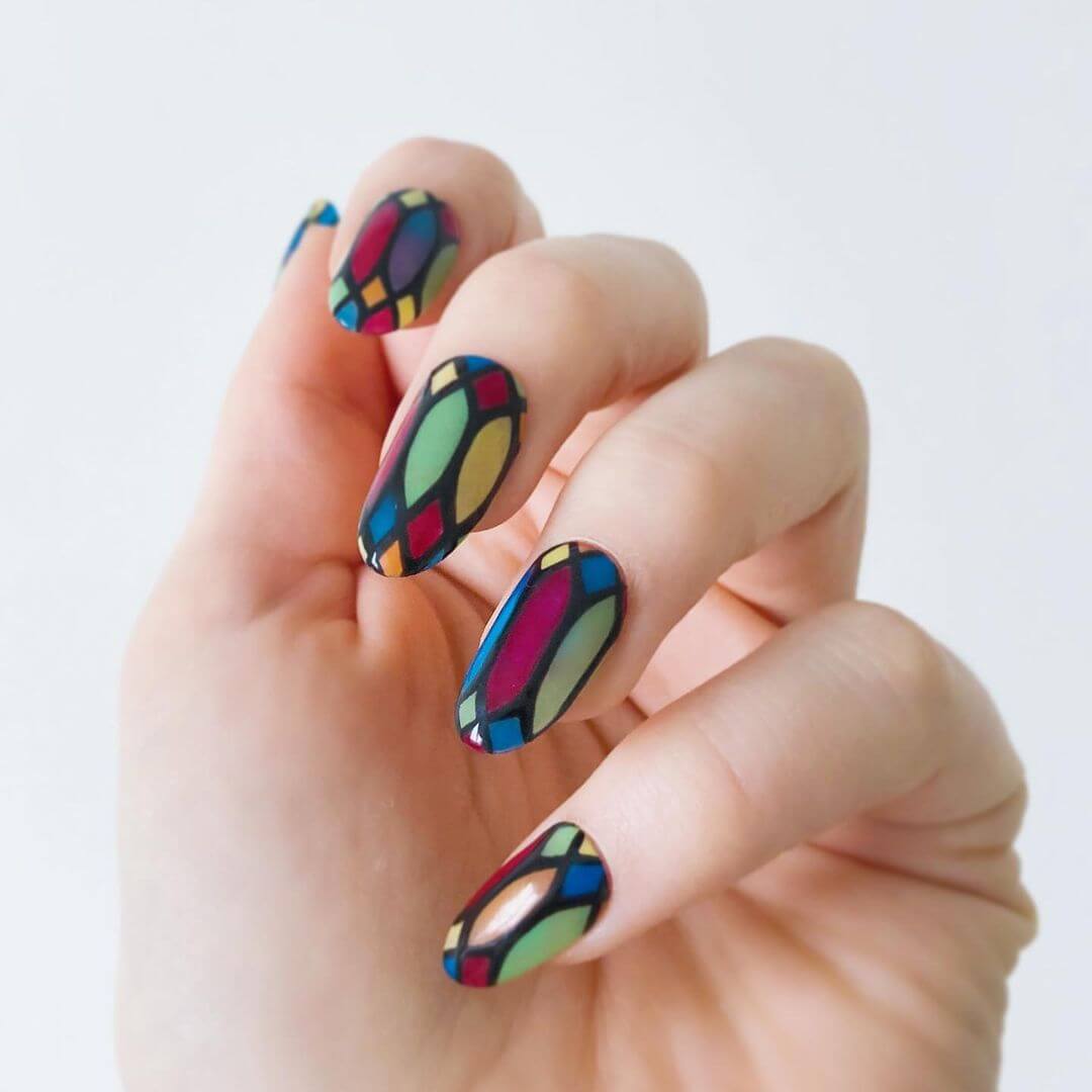 This honeycomb shaped stained glass nailart will become your next favourite