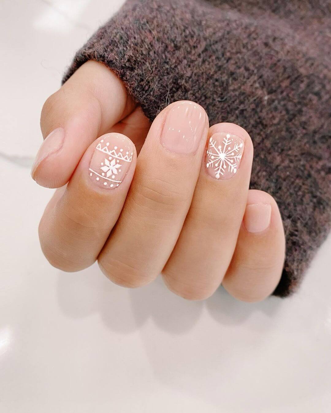 Christmas Cute Press On Nails Medium, Coffin Fake Nails, Snowflake Full  Cover Glue On Nails, Glossy Glittering Stick On Nails, Shiny Silver False  Nail | Fruugo DK