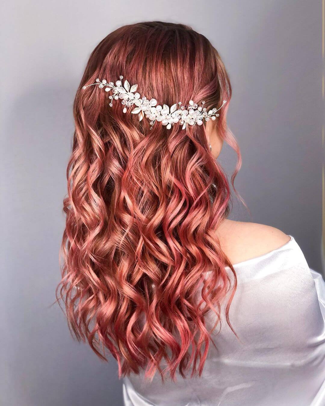 Bridesmaid Hairstyle for Young Women Pink Waves