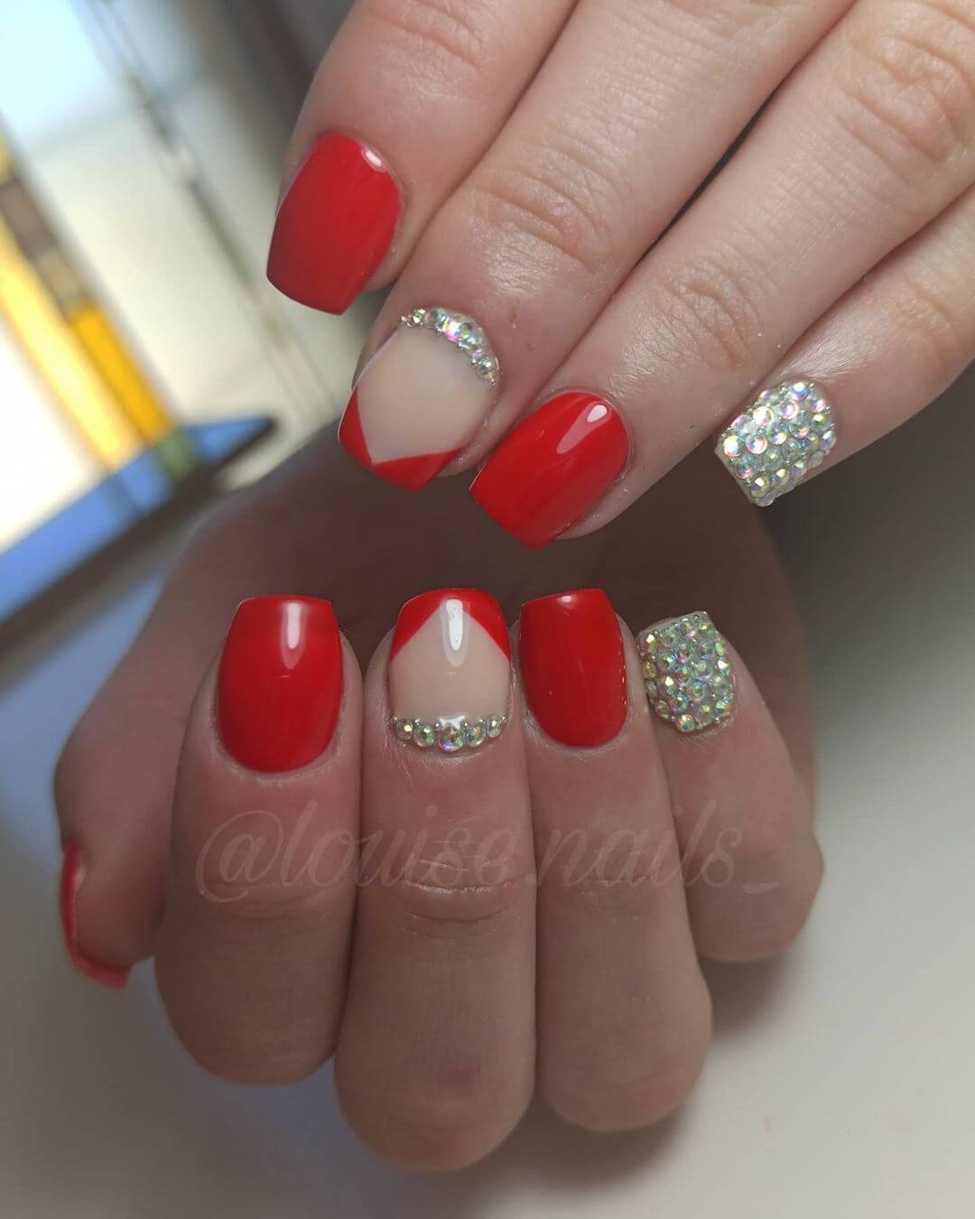 Embellished Cristal Red Gel Nails