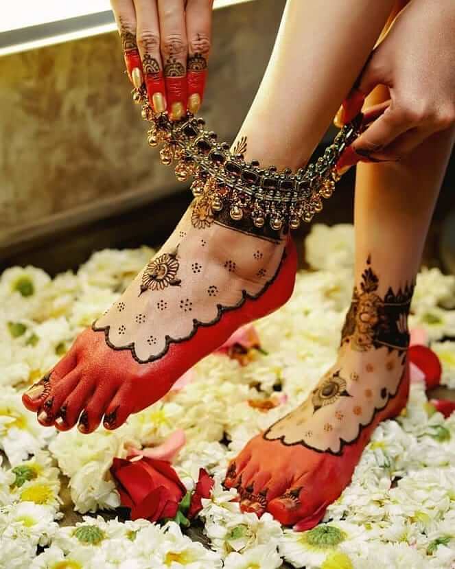 Embellished Payal For Maroon Bridal Outfit - Bengali Brides
