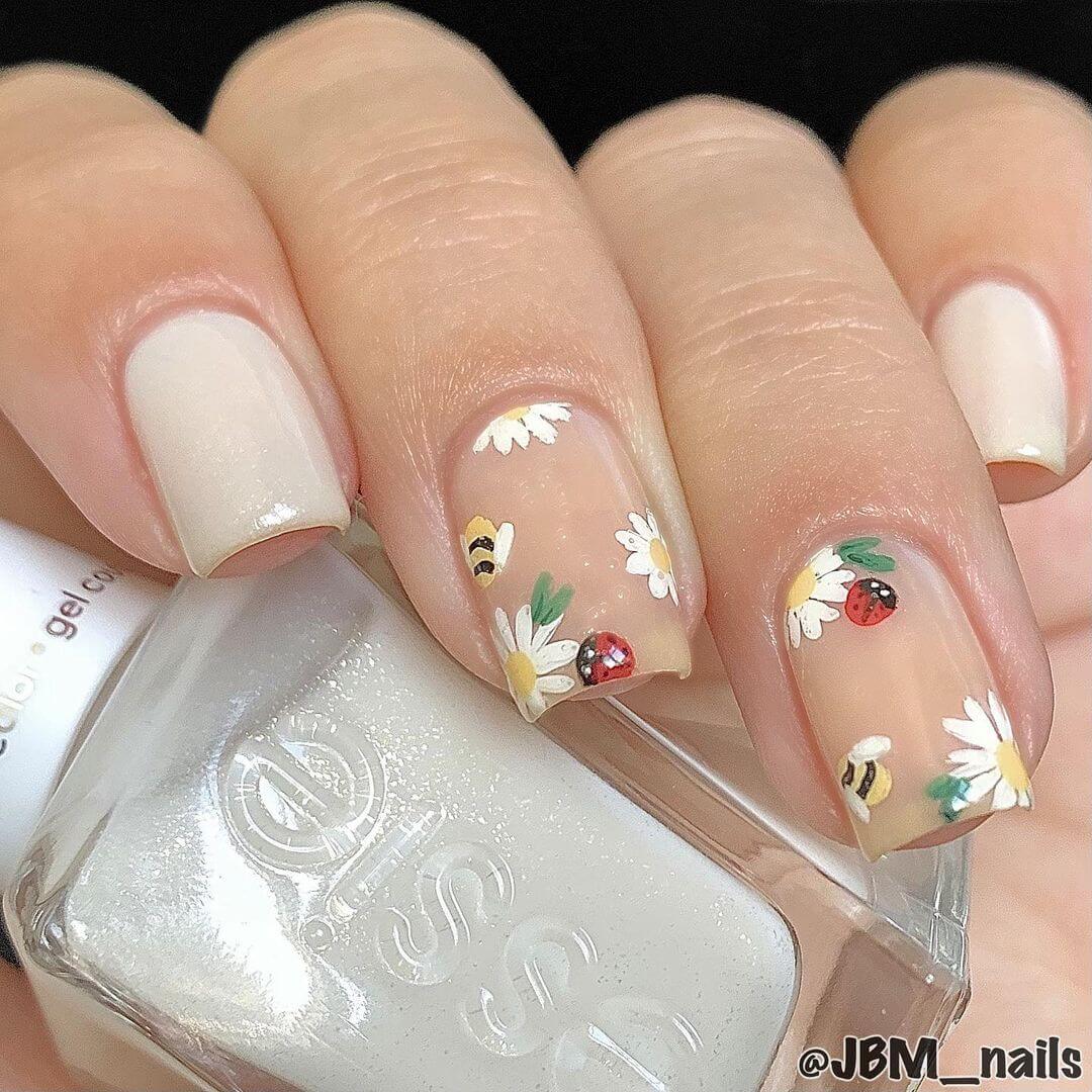 Pretty White Nails - Floral Nails