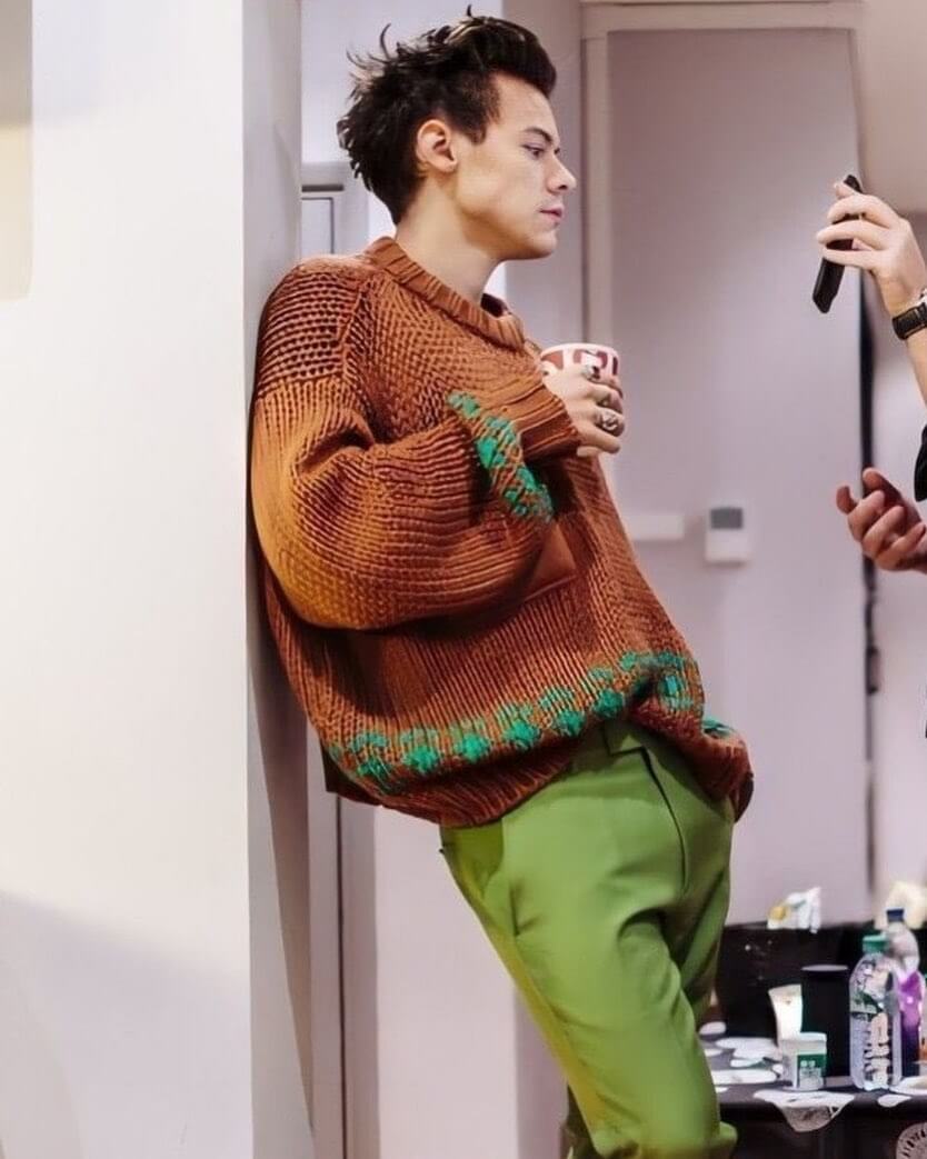 Color Blocking With Harry Styles Sounds Fun!