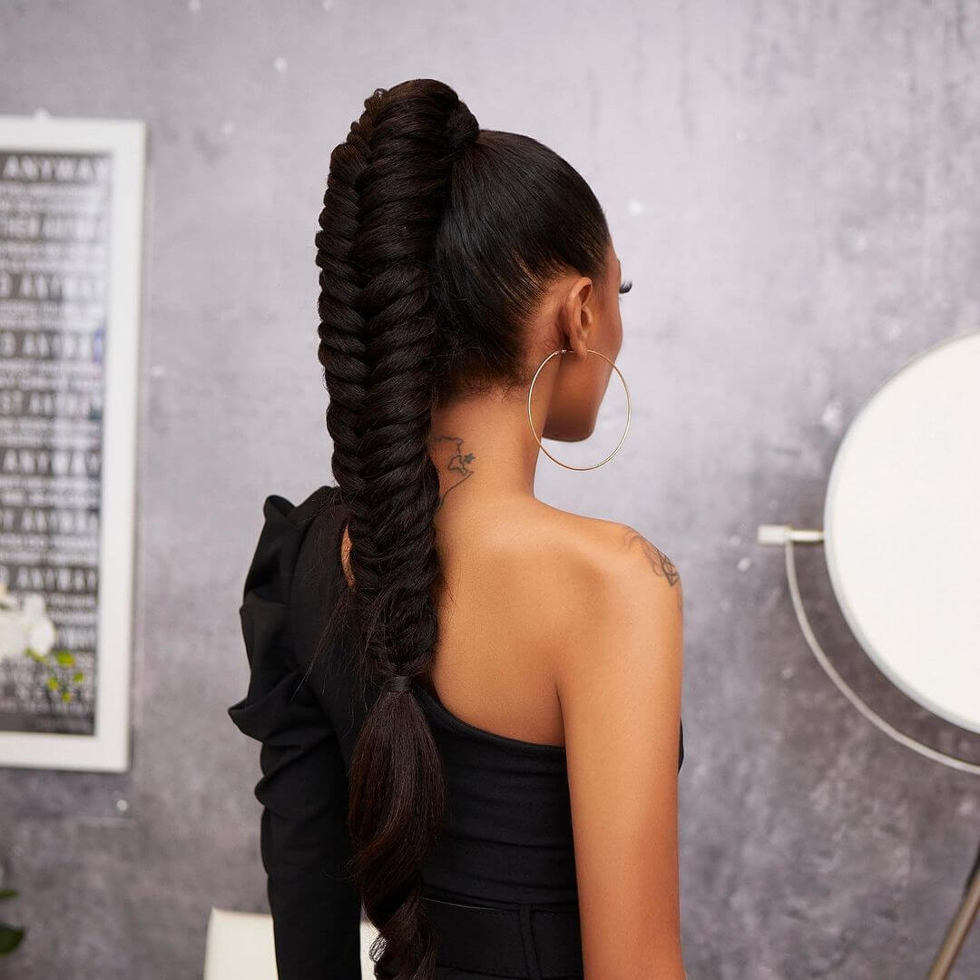 My hairstylist literally snapped! The fishtail detail is my fav🤭 #fyp... |  Half Up Half Down Quick Weave | TikTok