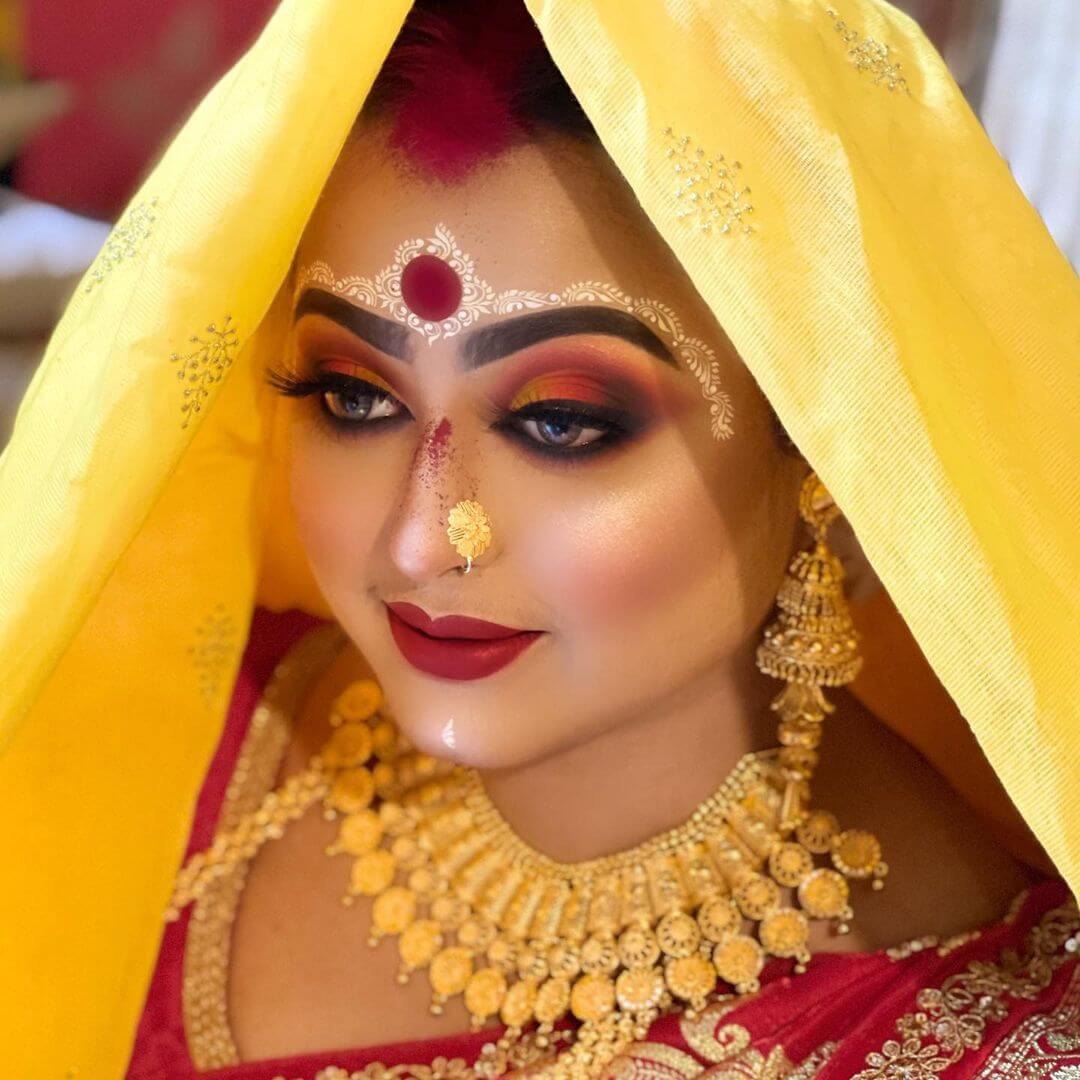 Bengali Bridal eye Makeup Smokey rose bridal eye makeup