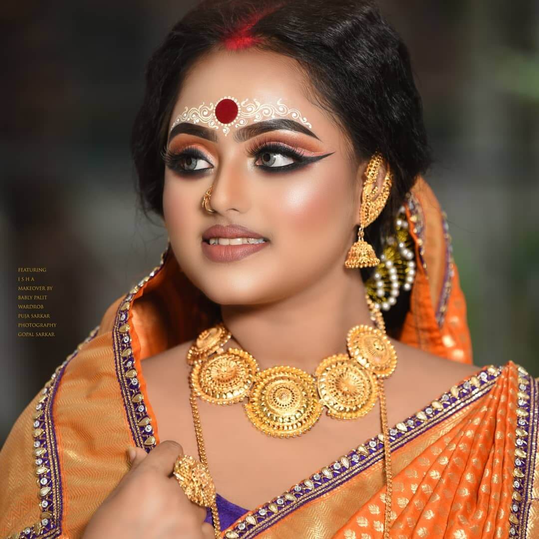 Bengali Bridal eye Makeup Glittered pink bridal eye makeup
