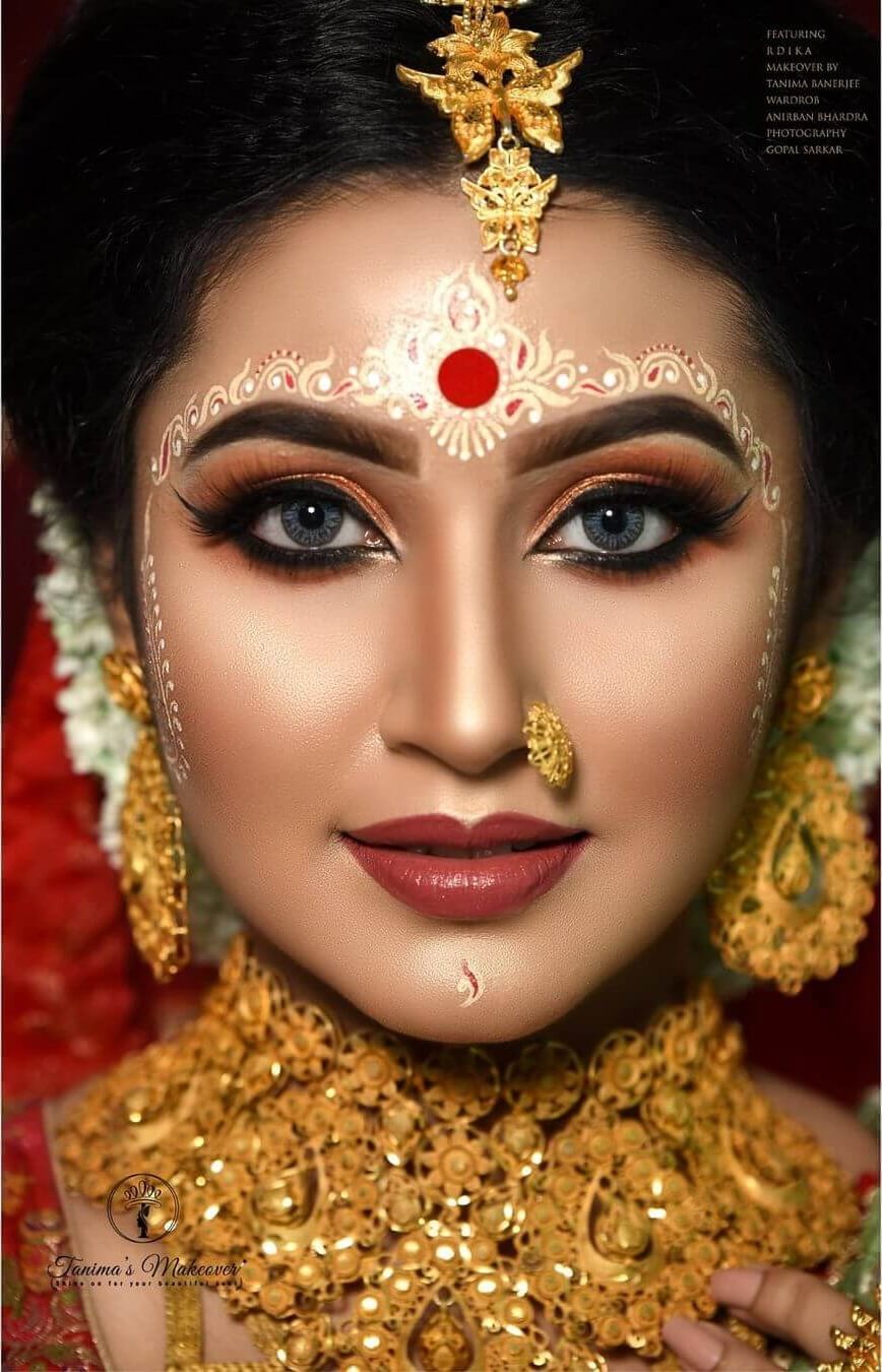 Bengali Bridal eye Makeup Smokey gold bridal eye makeup