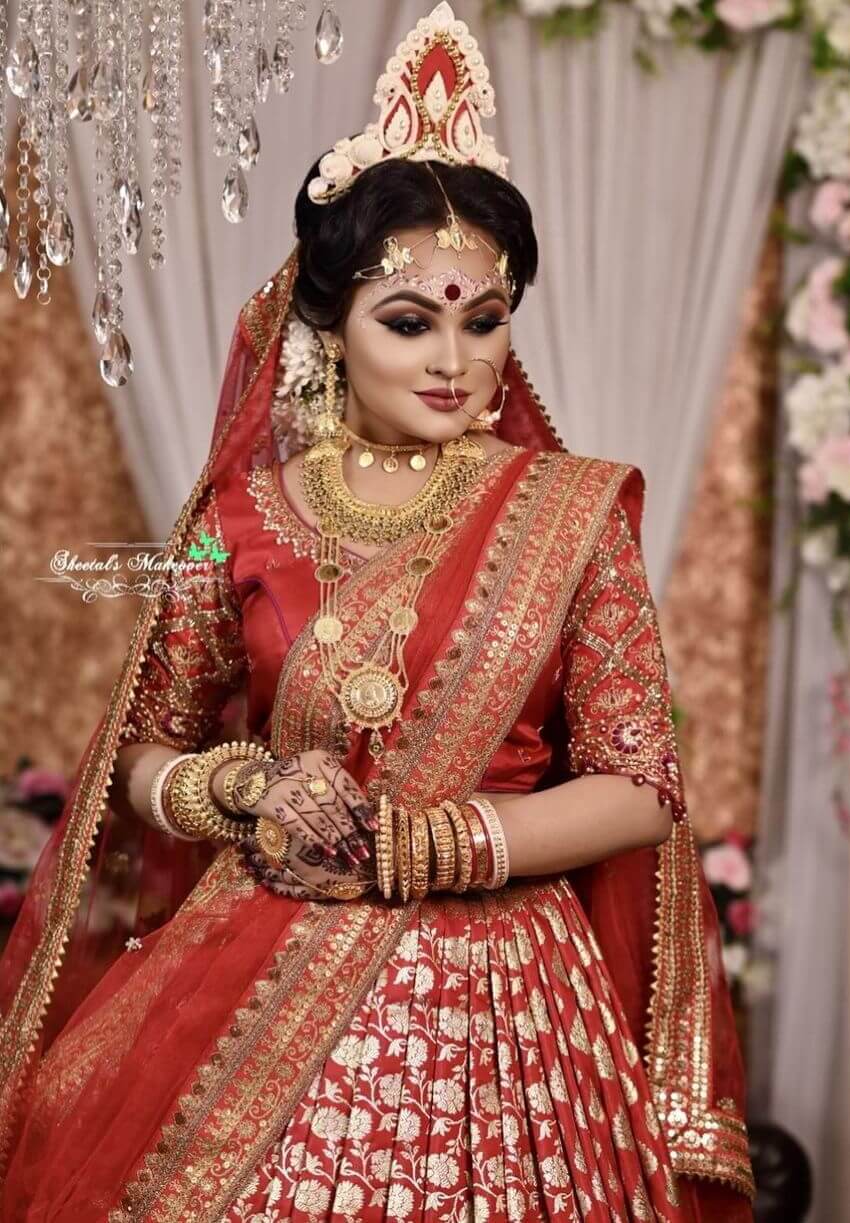 Bengali bridal Shola Ghar Design Crown Me Up