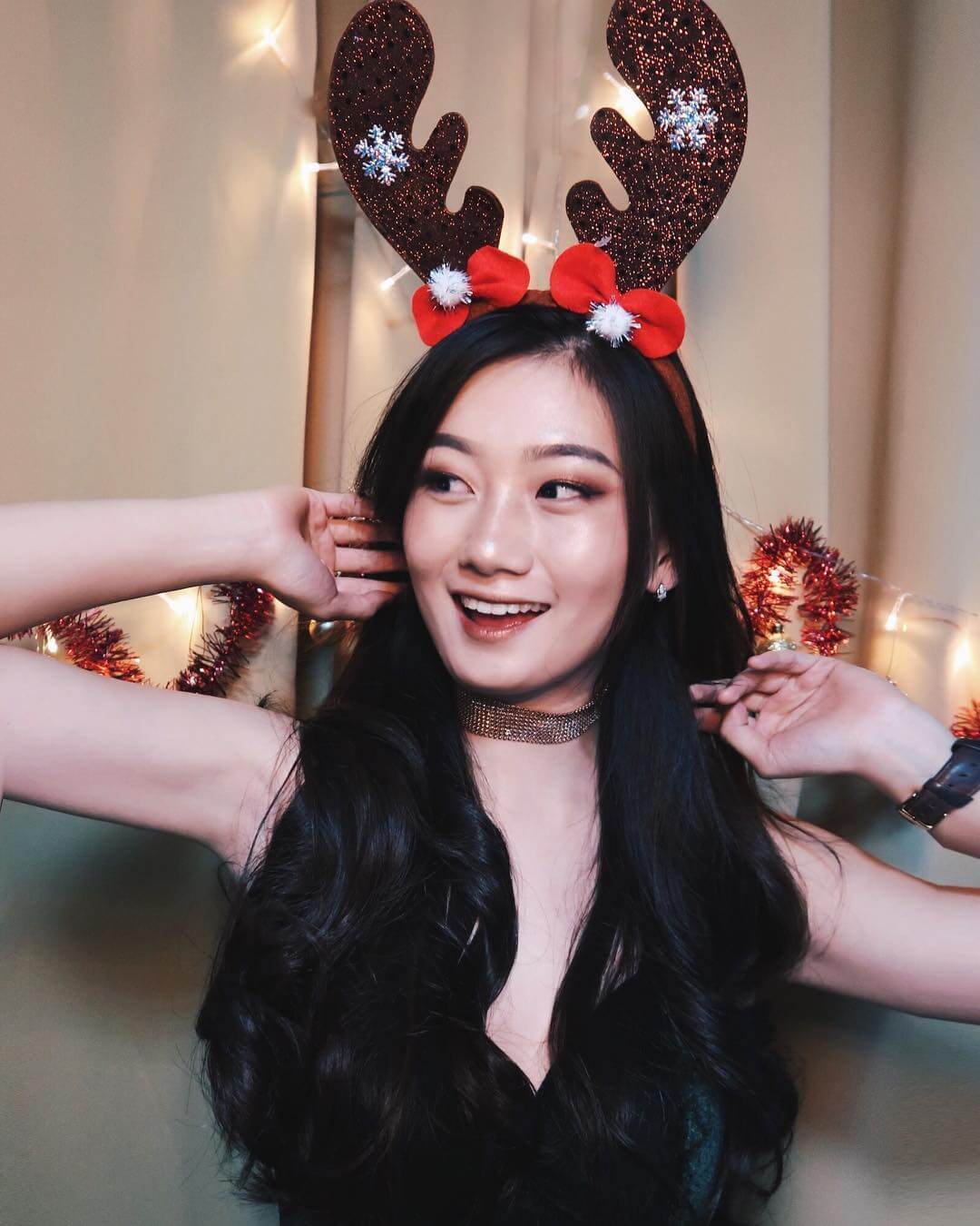 Reindeer horns Christmas hairstyle