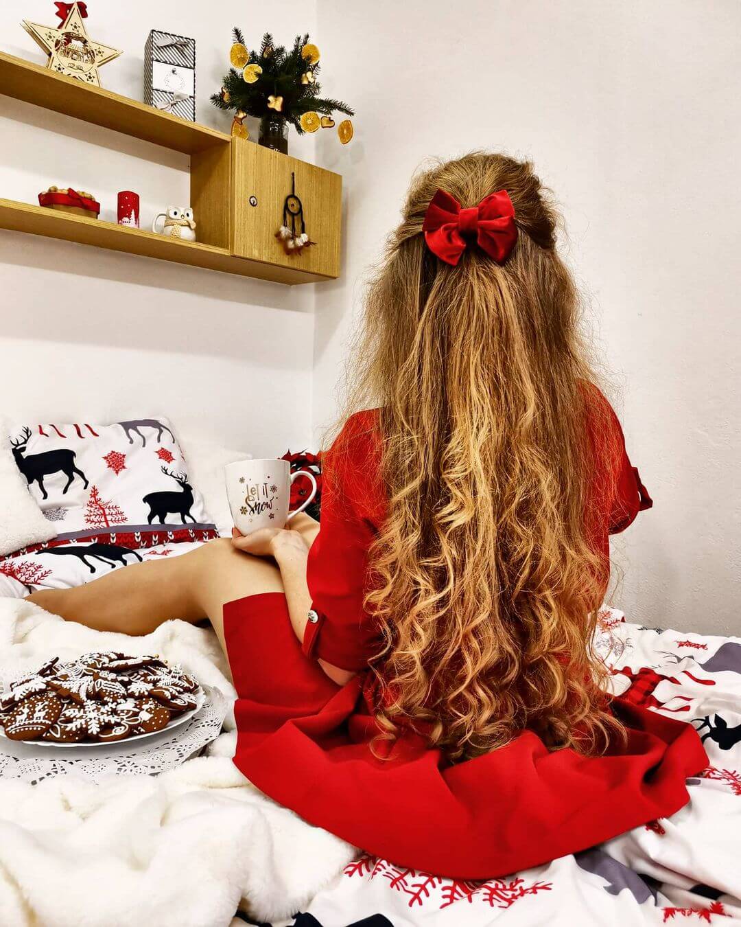 Christmas Hairstyles For Girls Half tie-up with red ribbon