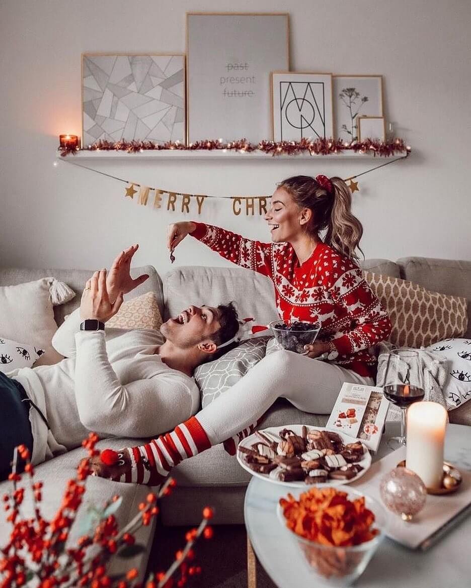 Foodie Couple Christmas Photoshoot Ideas