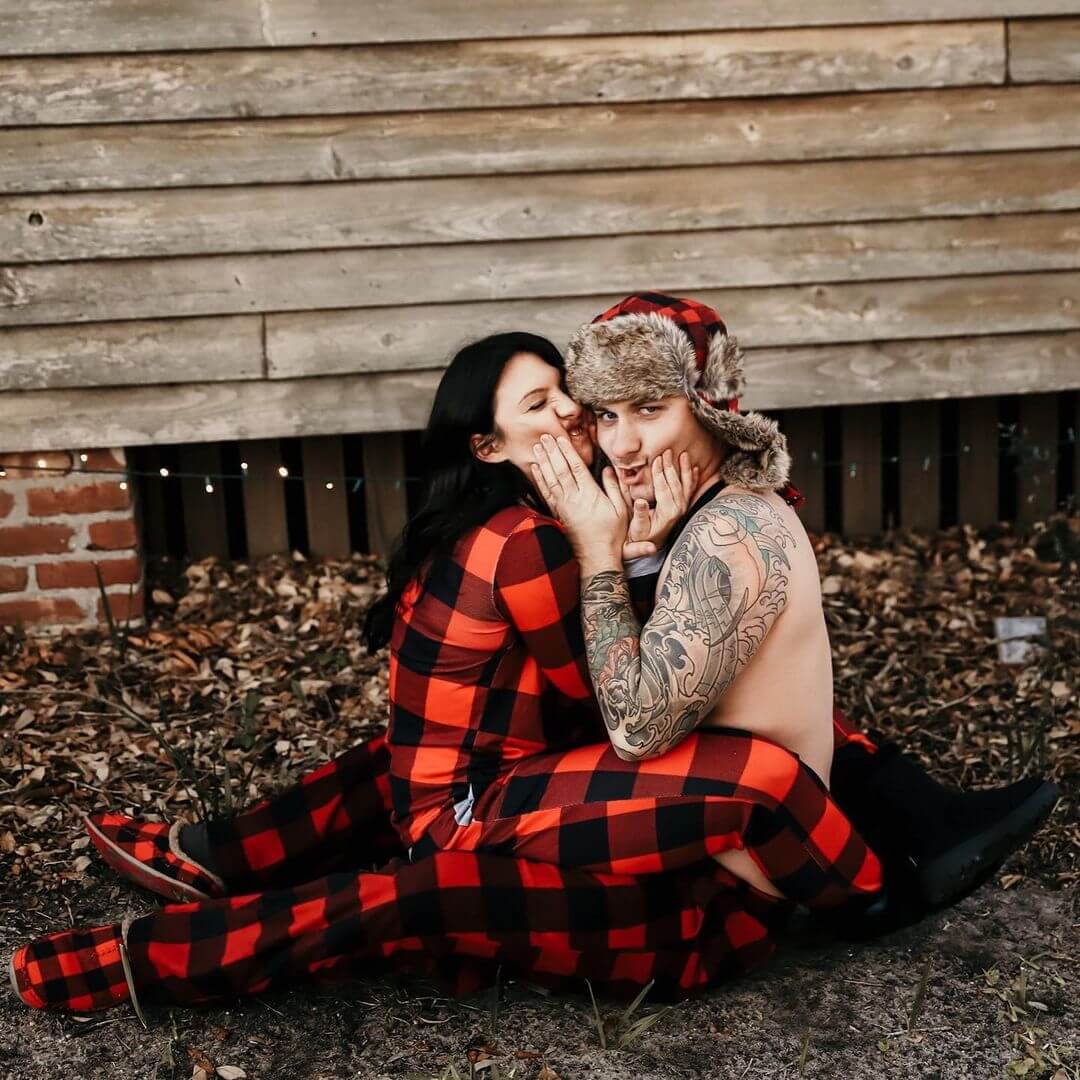 Christmas Photoshoot Ideas for Couple Outdoor Photoshoot Ideas For Couple