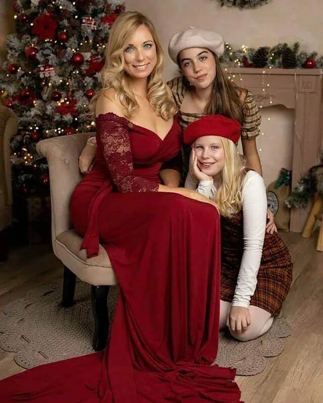Mumma And Her Princesses - Christmas Photoshoot