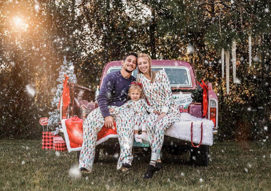 Christmas Photoshoot Ideas for Family Christmas Photoshoot With Chevy Truck