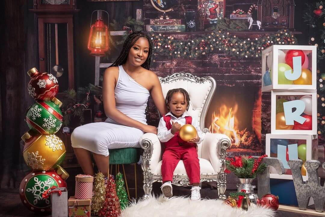 Christmas Photoshoot Ideas for Women Mother's Boy