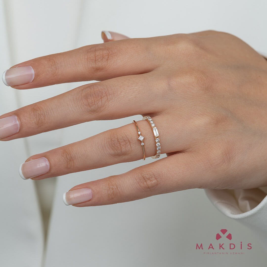Engagement Ring Designs for Female Elegant-looking Engagement Ring!