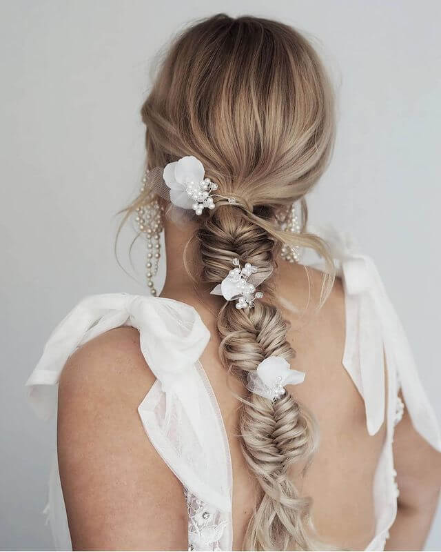 Fishtail Hairstyle Ideas White floral ribbon fishtail hairstyle