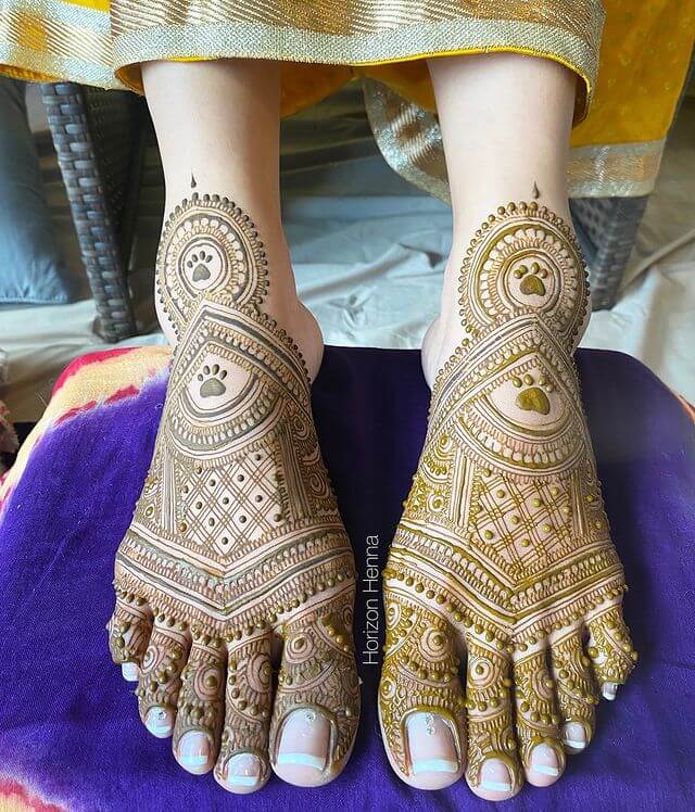 Indian Bridal (Dulhan) Mehndi Designs For Legs -3 The Traditional Minimal Henna