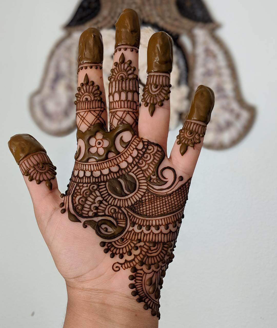 Latest Arabic Mehndi Designs for Palm 2021 Beautiful Arabic Mehendi Design with Caps