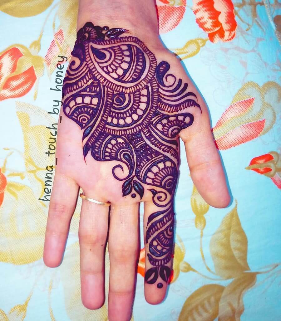 Simple Traditional Arabic Mehendi Design