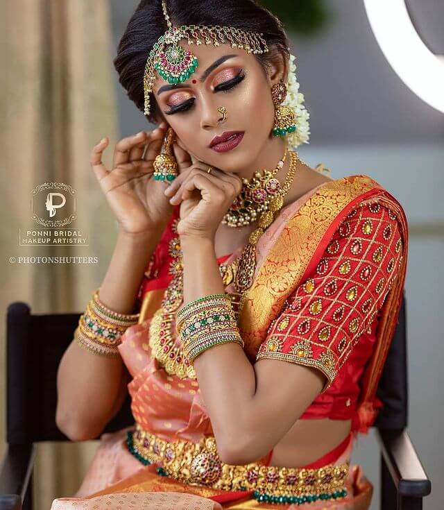 South Indian Bridal Makeup Ideas Nude eyeshadow with thick eyelashes completes the bridal look