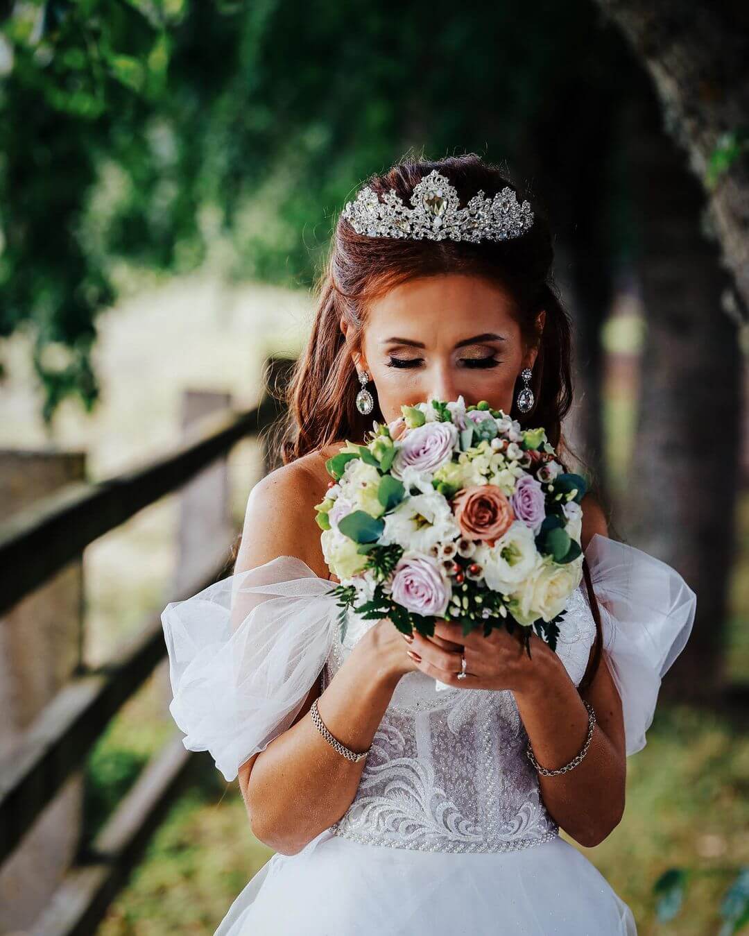 Western Wedding Bridal Crown Design Bridal Crown with Leaf-like Curves