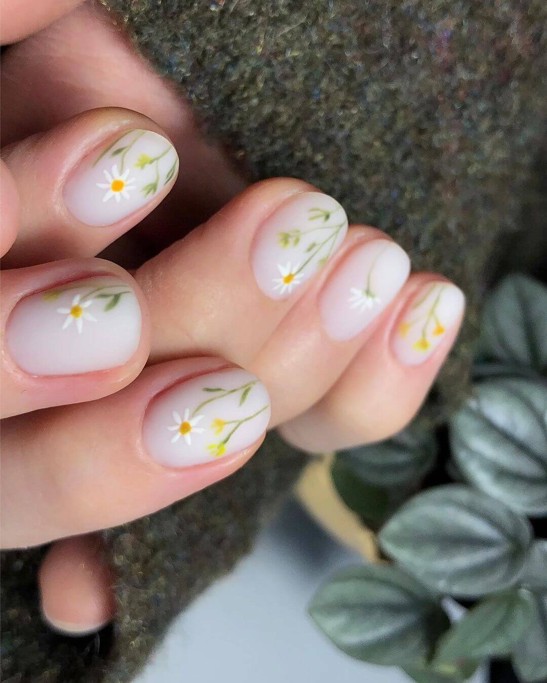 White Base Sakura Floral Nail Art Beautiful Cherry Blossom Nail Art Designs