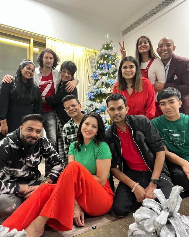 Sunny Leone and friends How Celebrities Celebrated Christmas - Christmas 2022