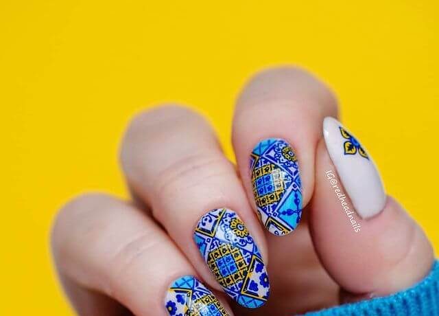 Blue Mosaic Tiled Nail Art