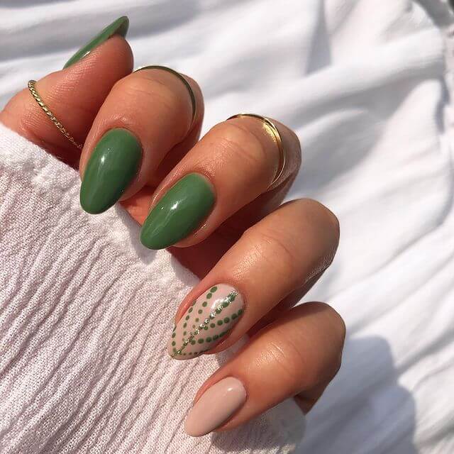 A Classy Queen In An Olive Garden Olive Green Nails Art Designs