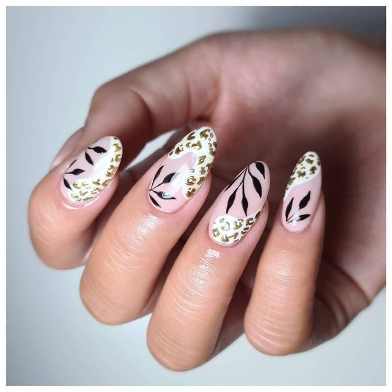Gorgeous Leopard Print Nail Art