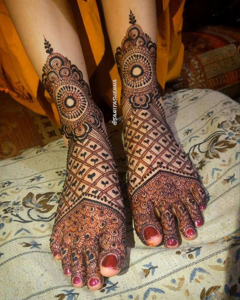 Indian Bridal (Dulhan) Mehndi Designs For Legs 2021 Mandala Along WithJaali Pattern