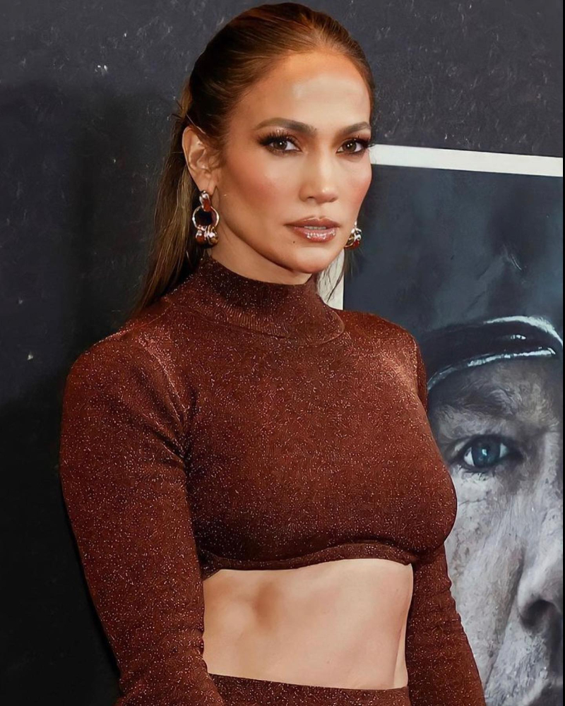 Chocolate Brown Outfits-Celeb Inspo Jennifer Lopez In Shimmery Co-Ord Set