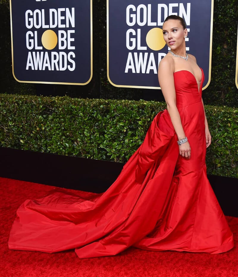 Scarlett Johansson's Red Carpet Outfits Scarlett In Scarlet Red Gown