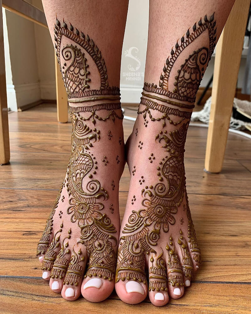 Simple Arabic Bridal Henna for your legs