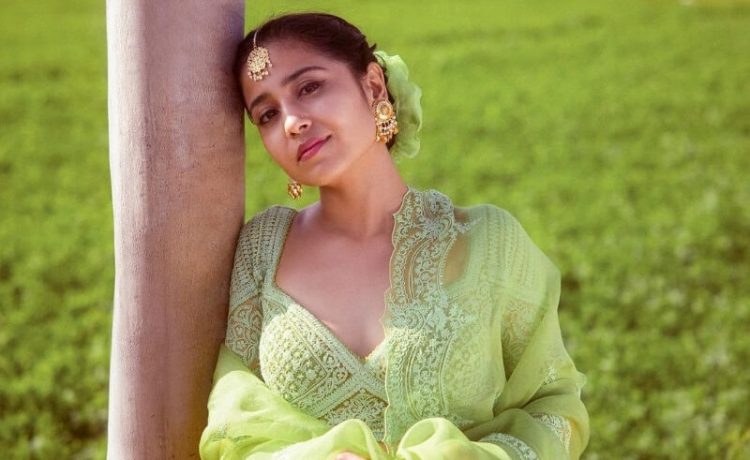 Film Actress Shweta Tripathi In Light Yet Stylish Lehenga Set By Karan Torani