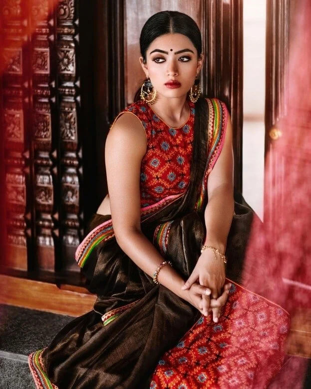  Tollywood Queen Rashmika Mandanna in a handloom saree