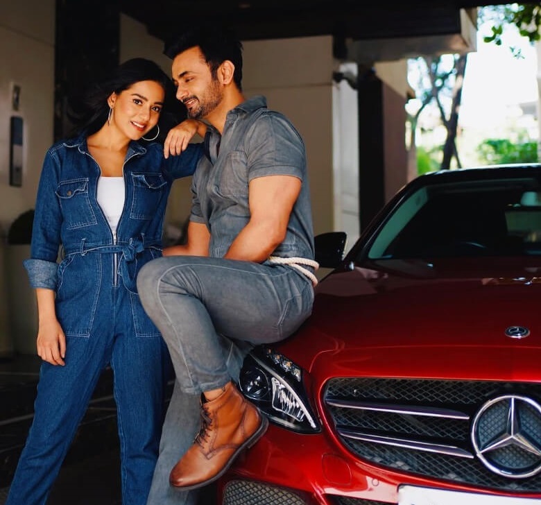 Bollywood Actress Amrita Rao And Her Husband Rj Anmol  In Denim Outfits 