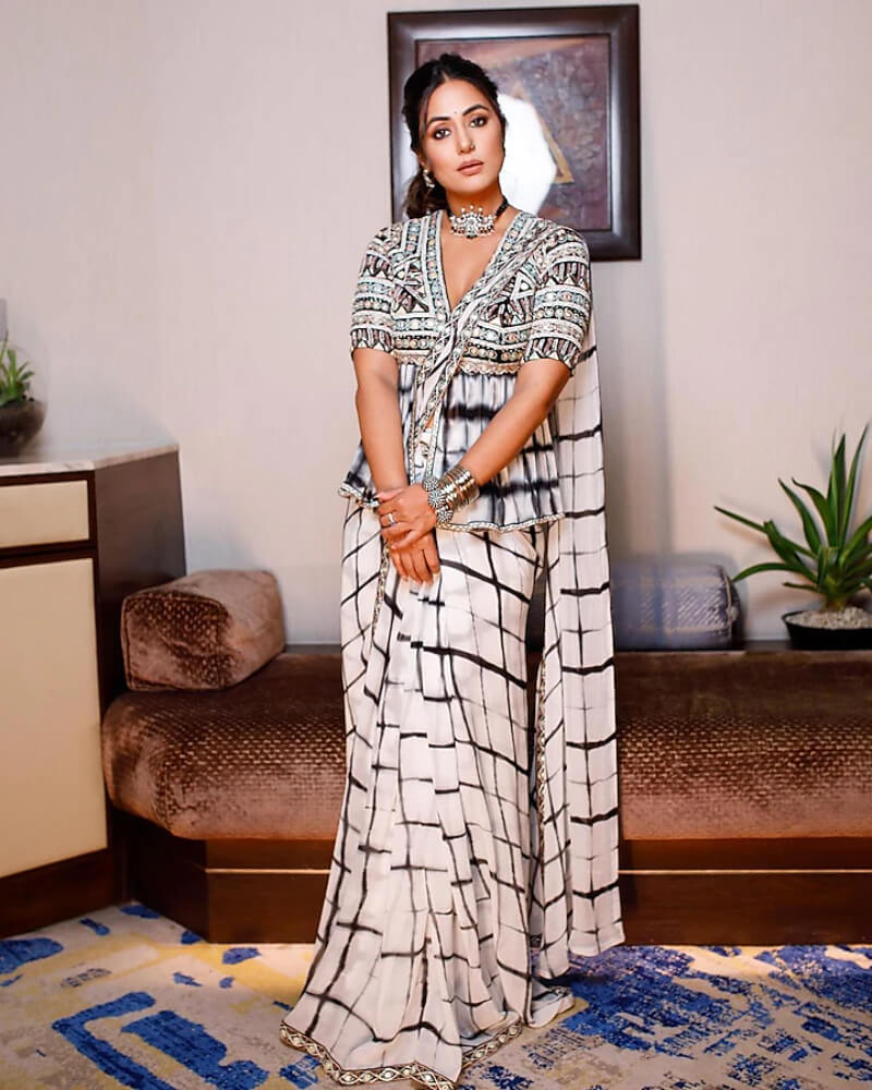 Fil Actress Hina Khan In black georgette base with tie-dye print saree
