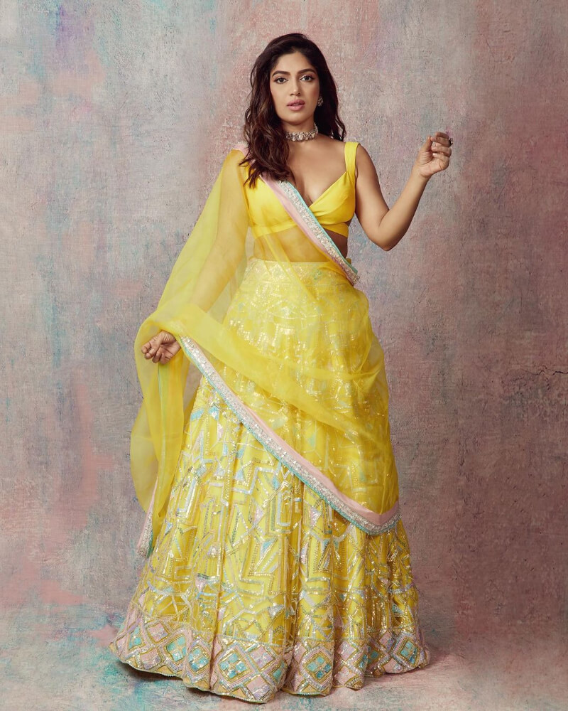 Yellow Color Bridal Wear Embroidered Lehenga Choli For Women design on –  Ville Fashions