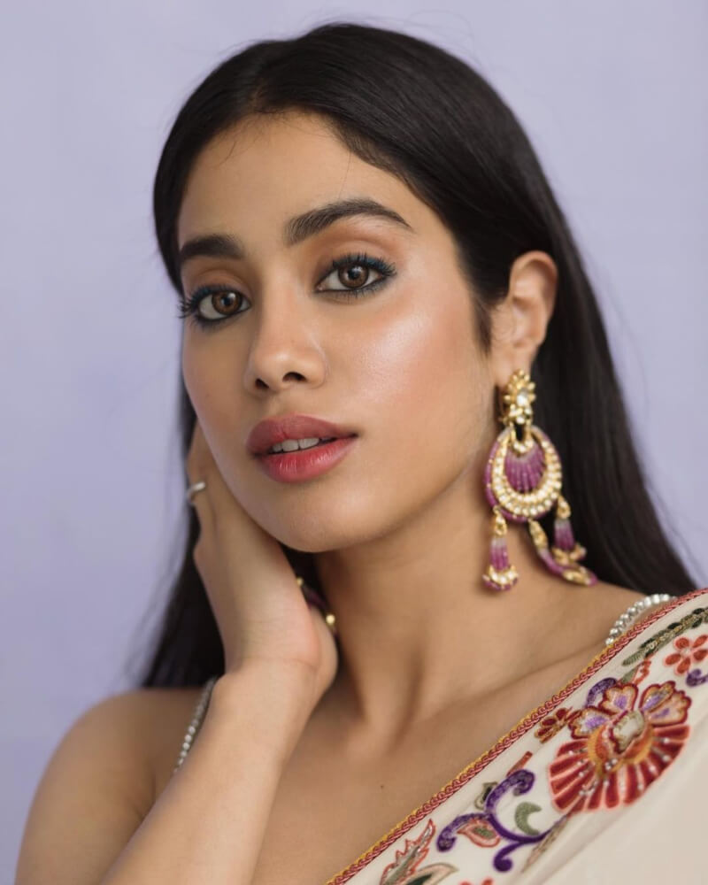 Instagram Diva Janhvi Kapoor In Large Pink Dropping Earring