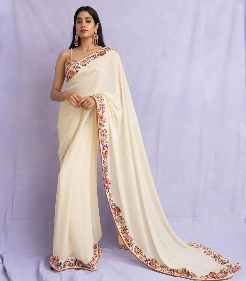 Janhvi Kapoor's Gorgeous Ethnic Wear Wardrobe  Instagram Queen Janhvi In Tarun Tahiliani Cream Saree with Floral Border
