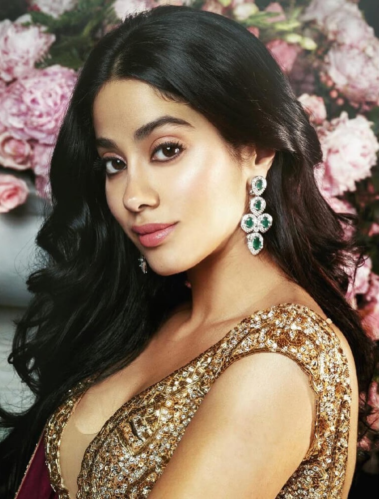Janhvi Kapoor In Beautiful Earring Studded With White & Green Stones
