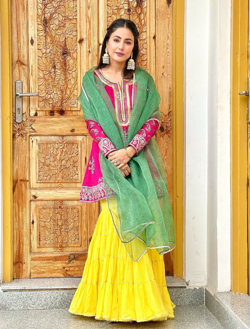 Kasautii Zindagi Kay Actress Hina Khan Is Looking Desi Girl In Colorful sharara suit
