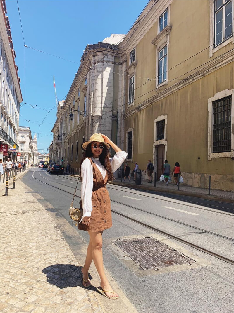 Pretty Comfy Outfits: Kritika Kamra Keeps it Comfy Yet Stylish Kritika Kamra  in cognac corduroy dress with white top and hat